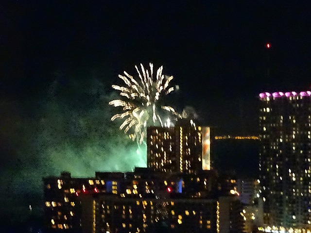 ハワイ　コロンブスデー　花火