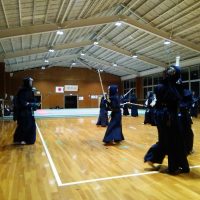 豊明中学校で剣道の練習