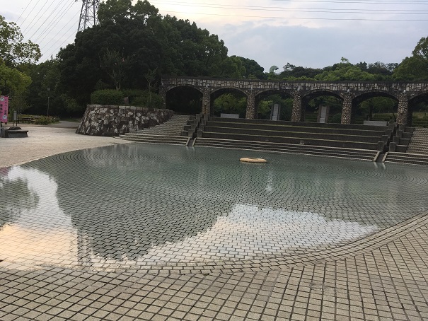 大府みどり公園　じゃぶじゃぶ池