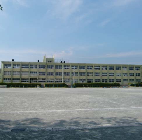栄小学校