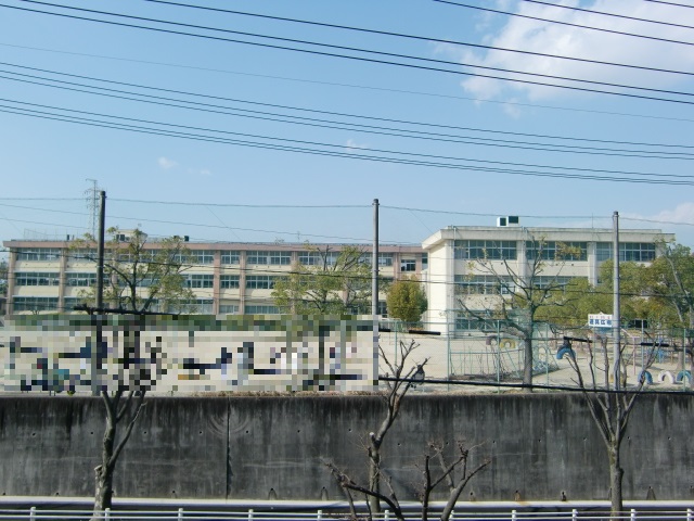 双峰小学校