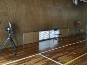 豊明市立三崎小学校 扇風機独り占め