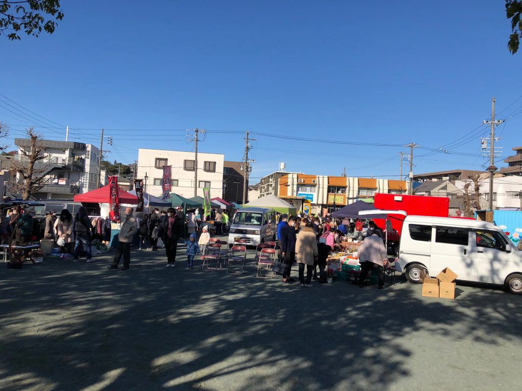 軽トラ市　三崎町井ノ花公園2.12.20