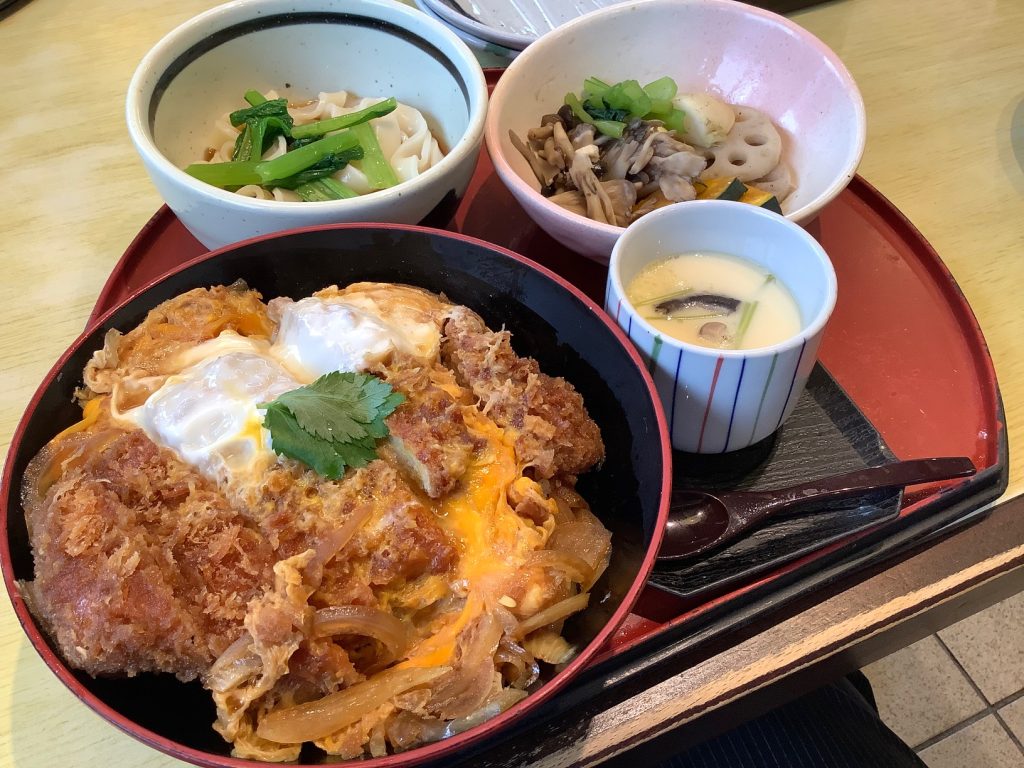 豊明市さがみのかつ丼