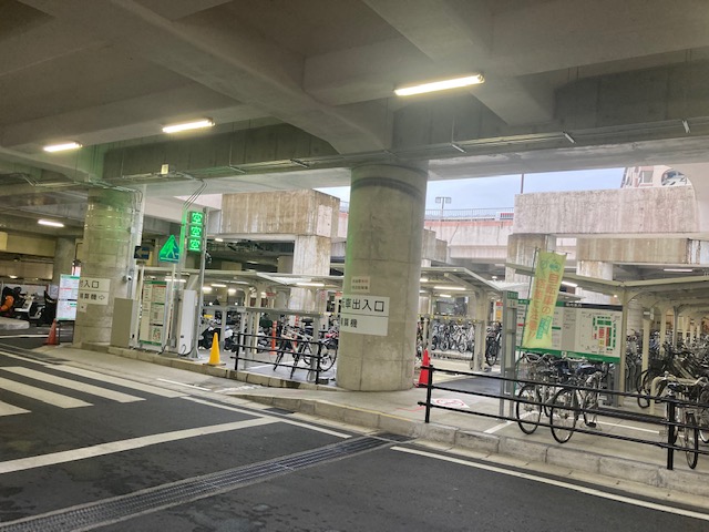 前後駅　駐輪場