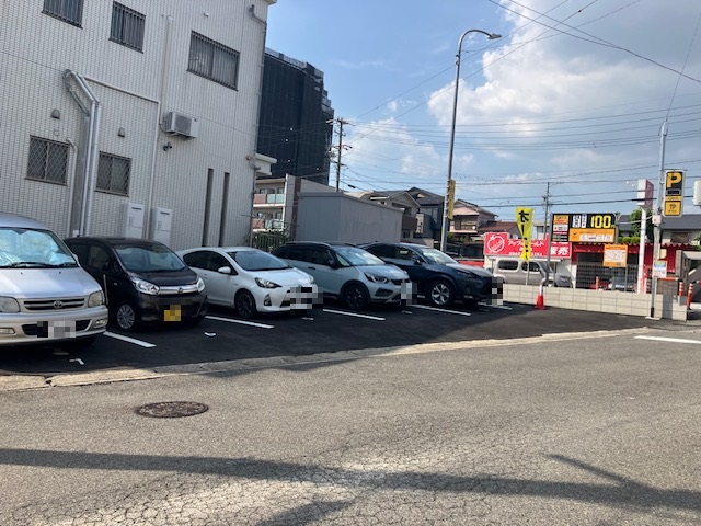 前後駅　駐車場